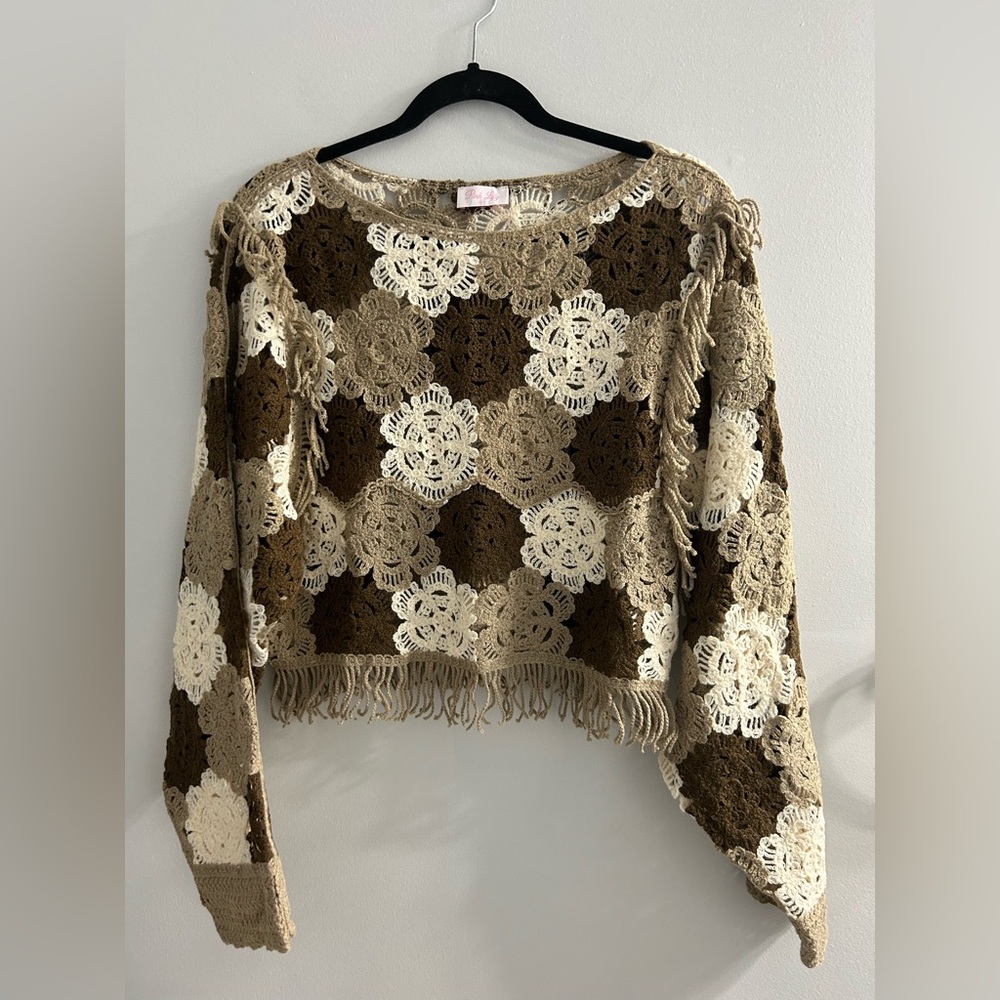 Pink lily LOST IN LOVE BROWN MULTI FLOWER CROCHET SWEATER - Picture 4 of 9